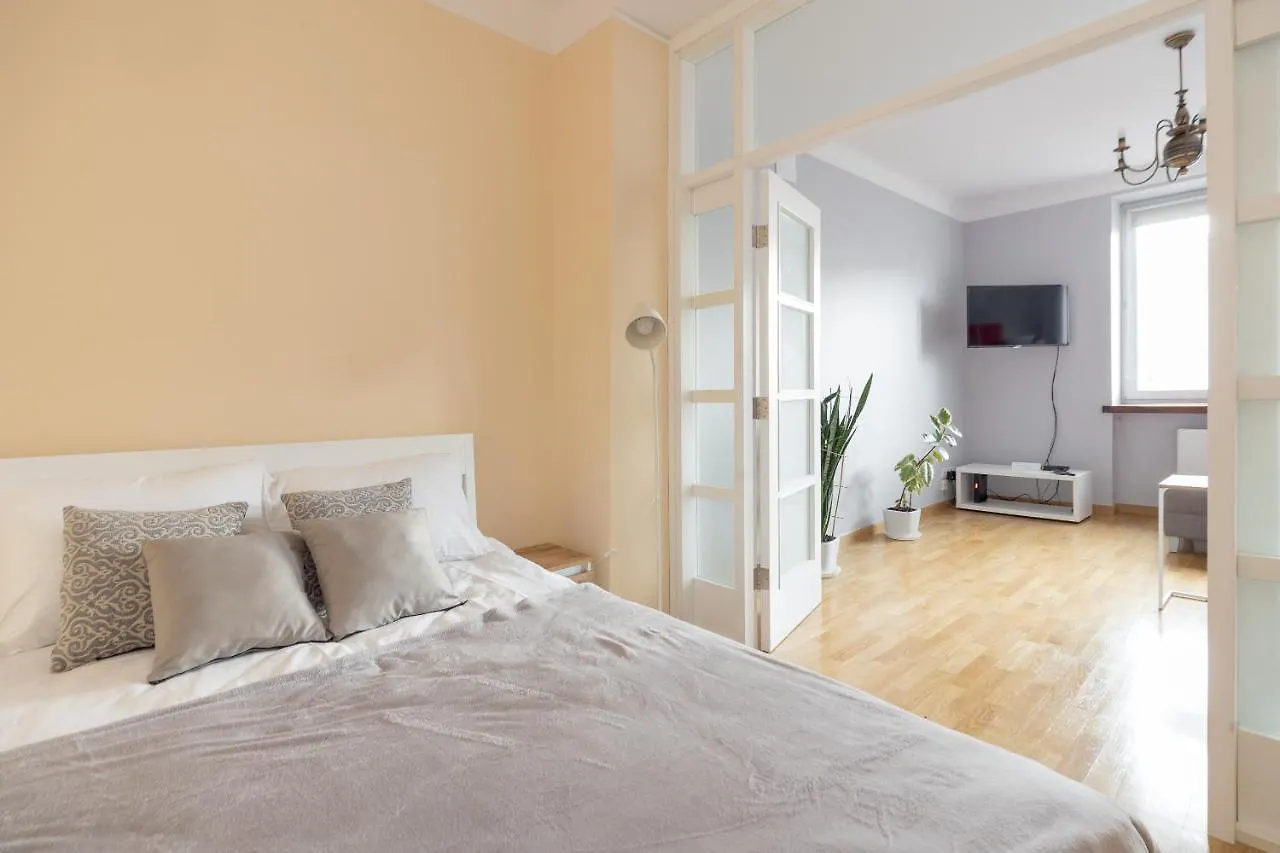 Metro Raclawicka Red Apartment Warsaw Poland
