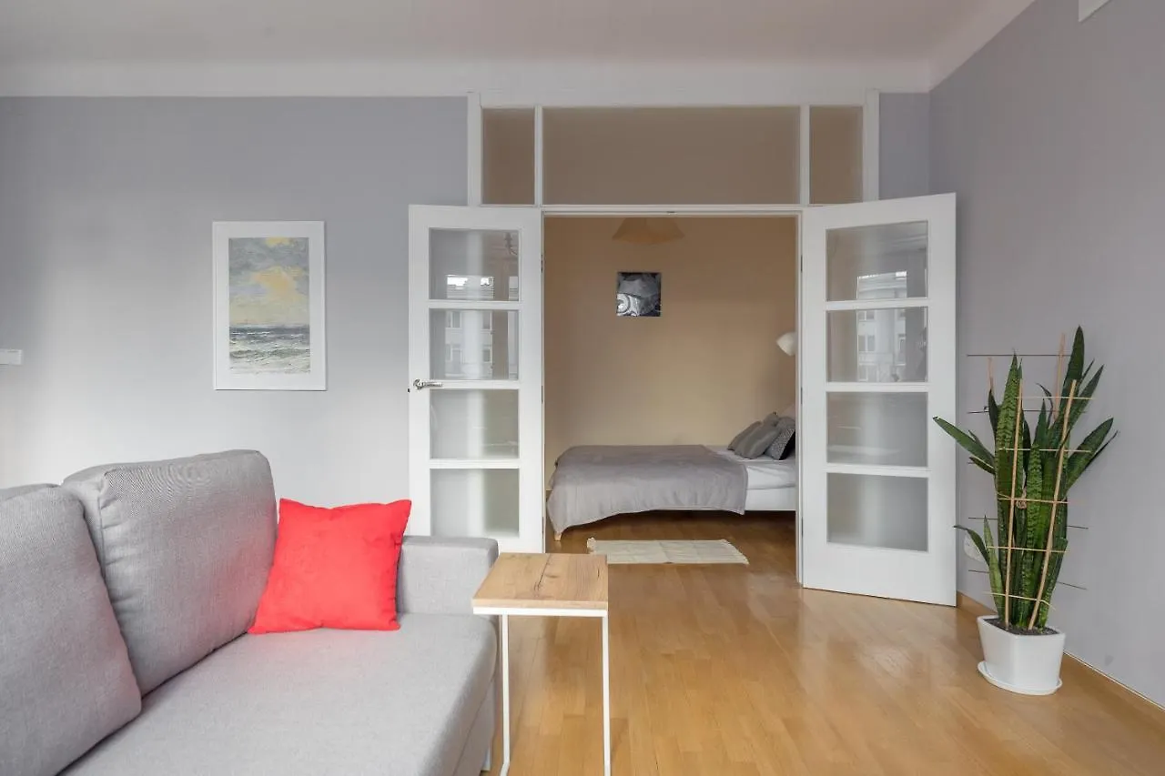 Metro Raclawicka Red Apartment Warsaw
